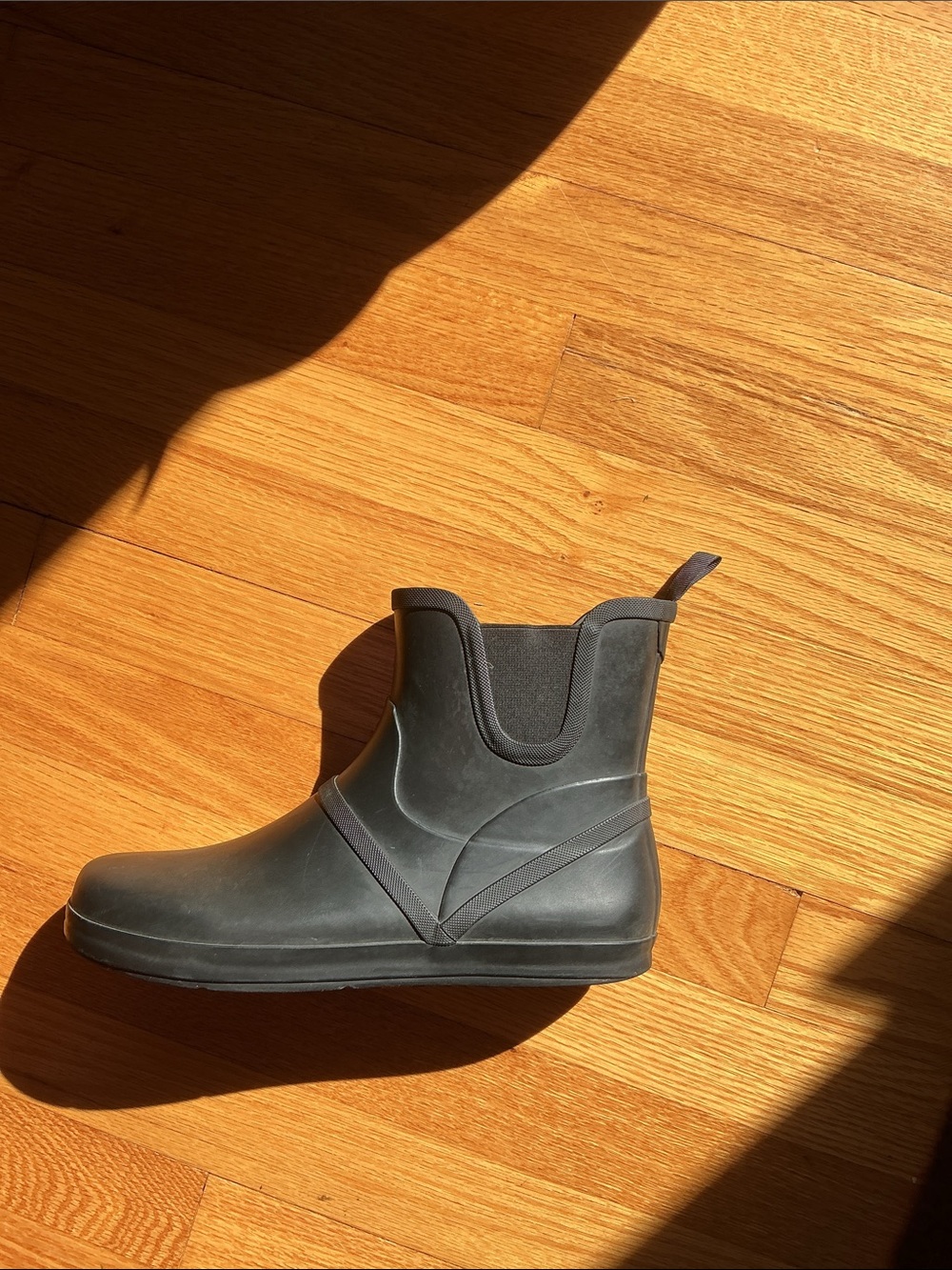 Xero Shoes Gracie Boots featuring a minimalist barefoot design Black Waterproof - Picture 4 of 7
